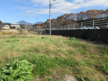 物件から東方向を撮影。蓼科山の眺望（2024年11月）