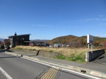 前面道路南東側から撮影(2025年11月）