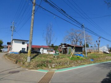 前面道路西側から撮影（2022年4月）