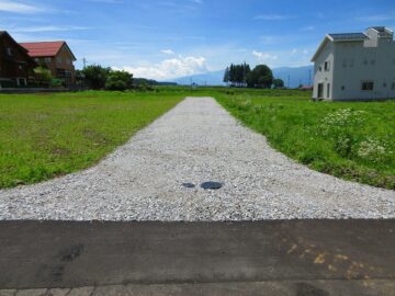 前面道路から南方向を撮影（2023年7月）