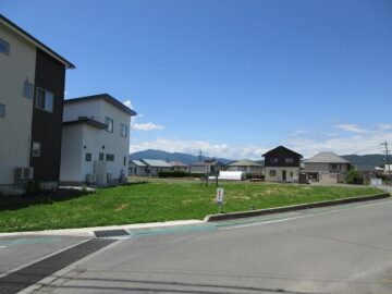 前面道路から西方向(2025年5月）