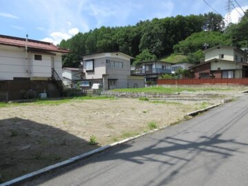 前面道路から撮影（2024年6月）
