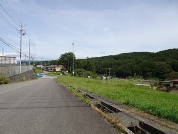 前面道路南側から撮影（2025年9月）