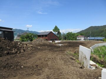 物件西方向を撮影（2025年5月）