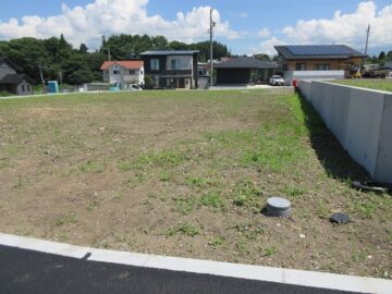 前面道路から撮影（2025年7月）