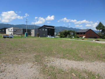 物件西方向を撮影（2025年7月）