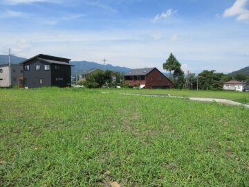 物件から西方向を撮影（2025年8月）