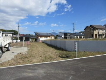 前面道路から北方向を撮影(2025年10月) 前面道路から北方向を撮影(2025年10月)