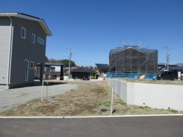 前面道路から撮影(2026年4月) 前面道路から撮影(2026年4月)