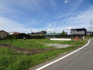 前面道路南東側から撮影（2025年9月）