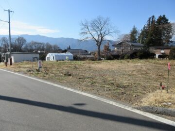 前面道路北東側から撮影(2025年12月）