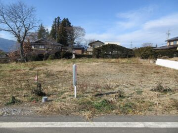 前面道路から西方向を撮影(2025年12月）