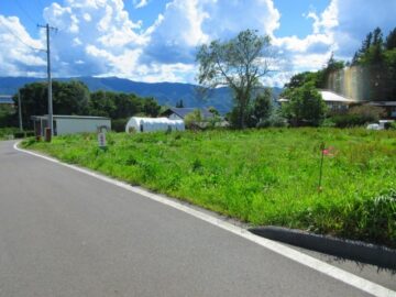 前面道路から撮影（2026年8月）