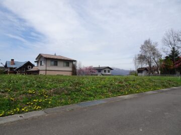前面道路南側から撮影(2026年4月) 前面道路南側から撮影(2026年4月)