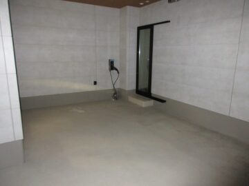 ガレージ（充電設備）