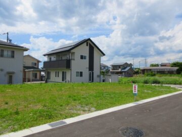 前面道路南東側から撮影（2026年6月）