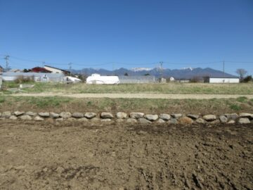 物件から八ヶ岳の見える東方向を撮影(2026年4月) 物件から八ヶ岳の見える東方向を撮影(2026年4月)