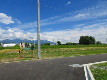 前面道路北西側から撮影(2026年6月) 前面道路北西側から撮影(2026年6月)