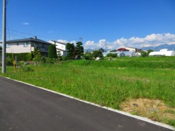 前面道路南西側から撮影（2026年7月）